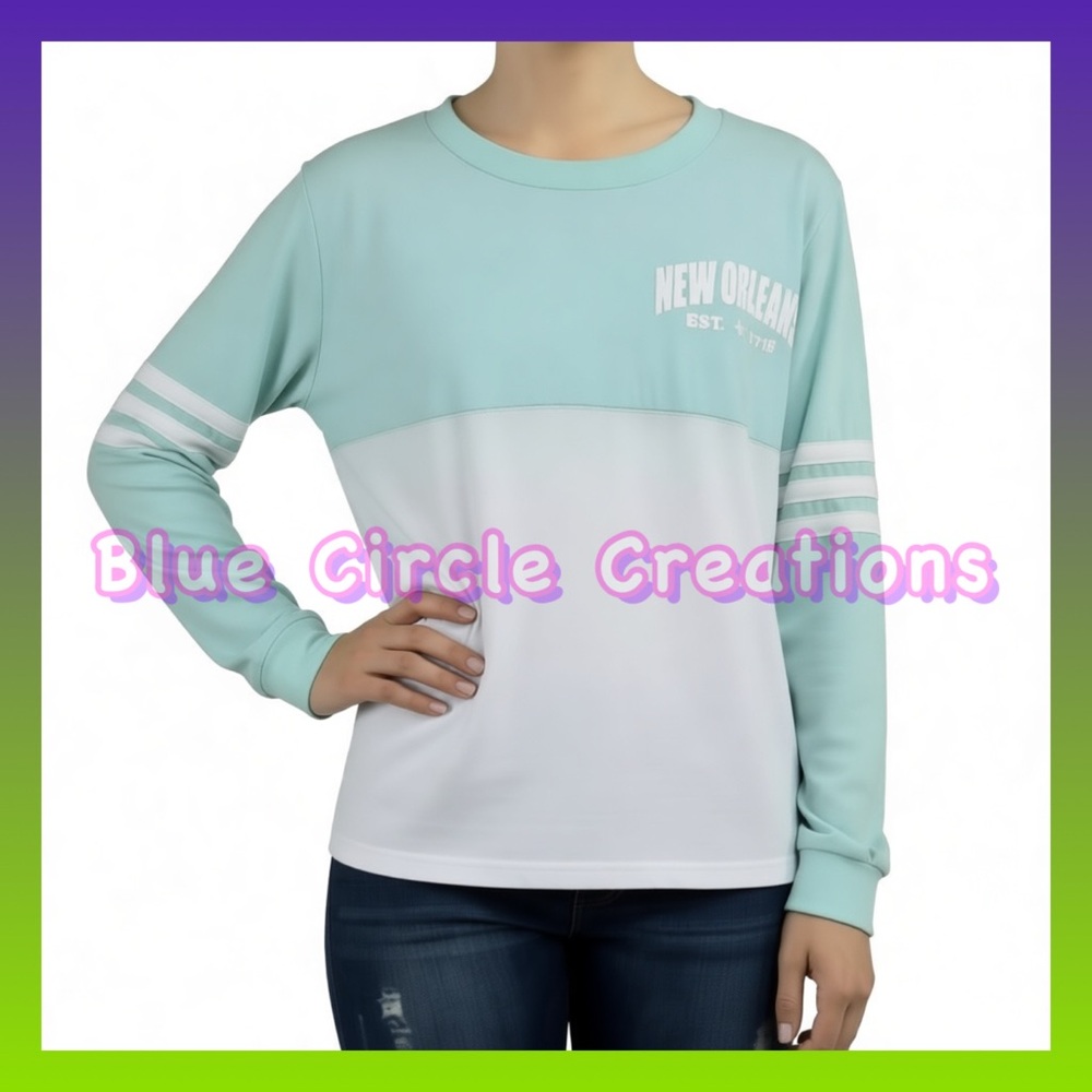 New Orleans Souvenir T-shirt Mint and White Long Sleeves Size Medium